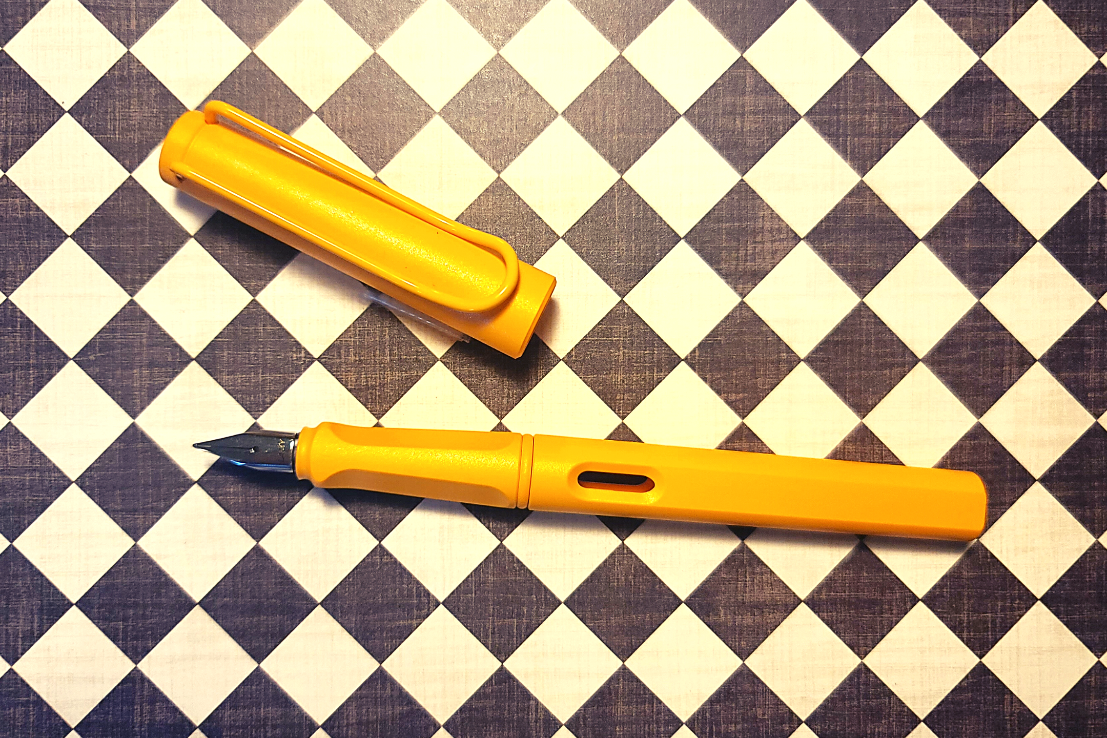 Lamy Safari Fountain Pen - Mango (special edition)