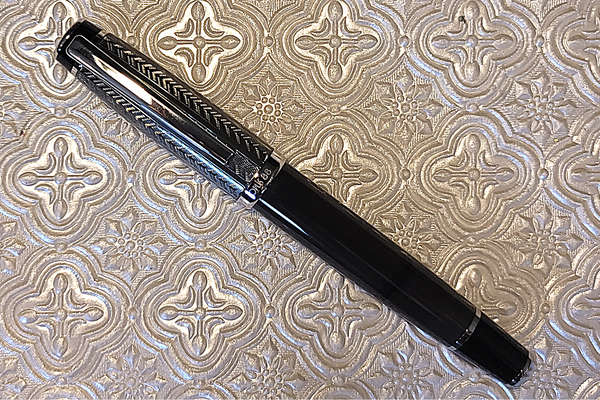 Opus 88 - Opera Arrow Fountain Pen - Grey